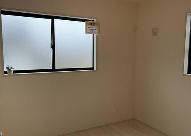 【子供部屋】子供が何人でも年齢によっては、受験時にしっかり壁のある個室があった方が良い場合もあります。難しい問題ですが、兄弟の人数や、性別や年齢差によって状況が異なりますので、数年後のこともしっかり考えましょう。