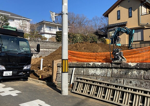 【外観_2】外観は建物の第一印象を決める重要な要素です。複数の方向から見ることで、建物の存在感や周辺との調和、デザインの良さなどがより明確に分かります。お気に入りの建物を見つけてみてください。
