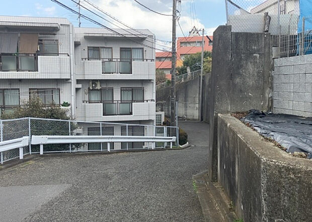 【物件からの展望_3】田園風景が味わえる土地に住みたい!海や山の見える自然豊かな土地に住みたい!などご要望に併せて当社営業がご提案させて頂きます。当社が抱えている数ある物件の中からお客様が納得する1件を一緒に探しましょう!