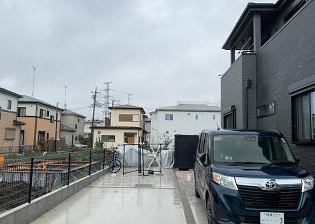 【物件からの展望_2】眺望を気にして物件を探す場合、前面に建物が建っていないか現地で確認しましょう！前面に建物があると景色はもちろん、日当たりや風通しにも影響が出てきます。住んだ時のことを想像しながら現地見学をしましょう。