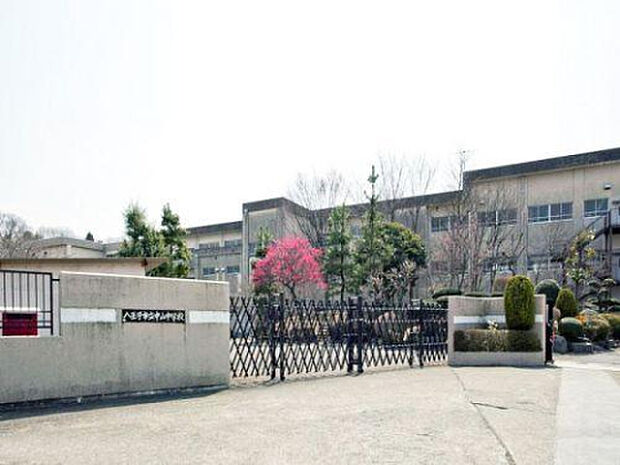 中山中学校（約590m）