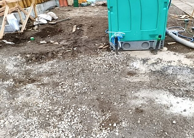 【その他設備】敷地内には、散水栓や立水栓があります。水道水を直接利用できるため、水を運ぶ手間を省くことが出来ます。大量の水を必要とする洗車作業や清掃などに役立ちます。その他設備とあわせて、現地でご確認ください。