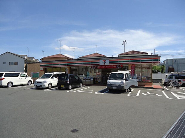 セブンイレブン 町田市木曽町店(約108m)