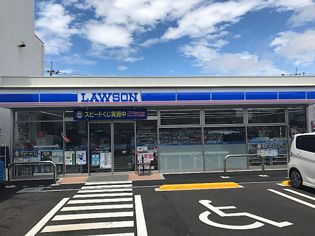 ローソン　町田忠生二丁目店（約181m）