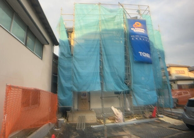 【その他設備】敷地内には、散水栓や立水栓があります。水道水を直接利用できるため、水を運ぶ手間を省くことが出来ます。大量の水を必要とする洗車作業や清掃などに役立ちます。その他設備とあわせて、現地でご確認ください。