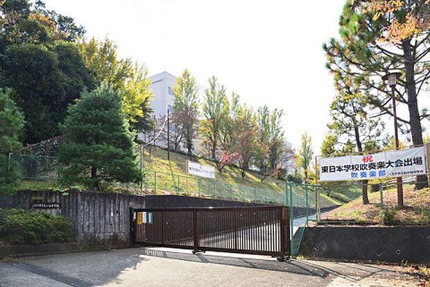 松が谷中学校(約2,257m)