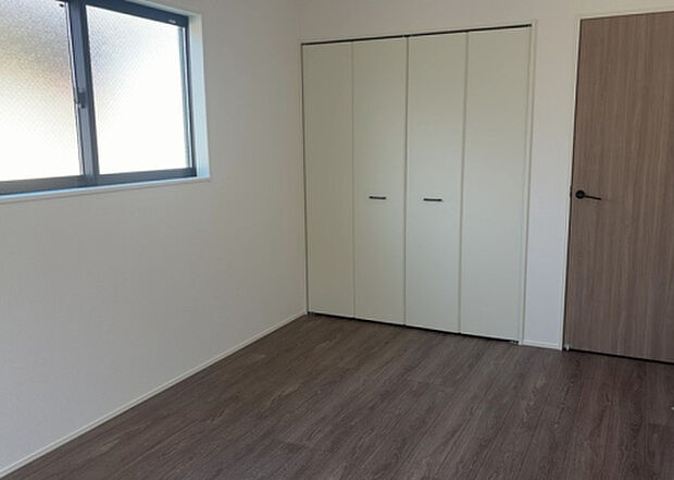 【子供部屋】子供が何人でも年齢によっては、受験時にしっかり壁のある個室があった方が良い場合もあります。難しい問題ですが、兄弟の人数や、性別や年齢差によって状況が異なりますので、数年後のこともしっかり考えましょう。