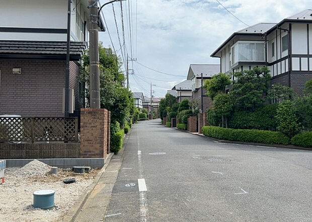 【物件からの展望】眺望を気にして物件を探す場合、前面に建物が建っていないか現地で確認しましょう!前面に建物があると景色はもちろん、日当たりや風通しにも影響が出てきます。住んだ時のことを想像しながら現地見学をしましょう。