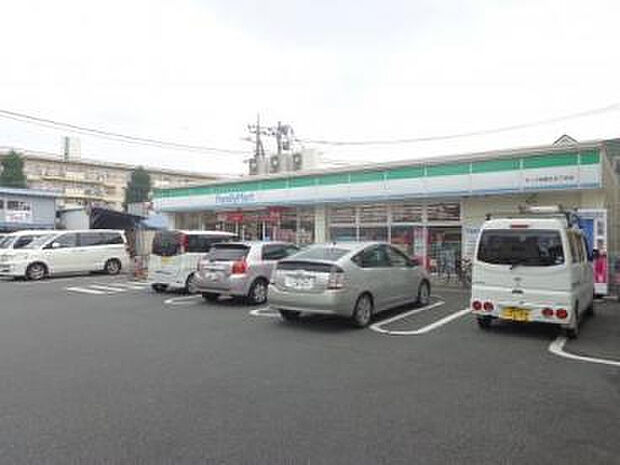 ファミリーマート サンズ相模台五丁目店(約449m)