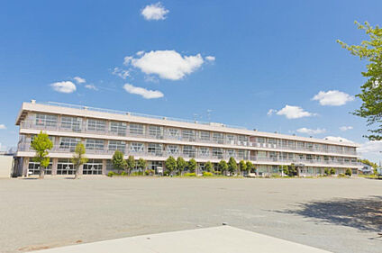 大野北小学校 597m(徒歩8分)