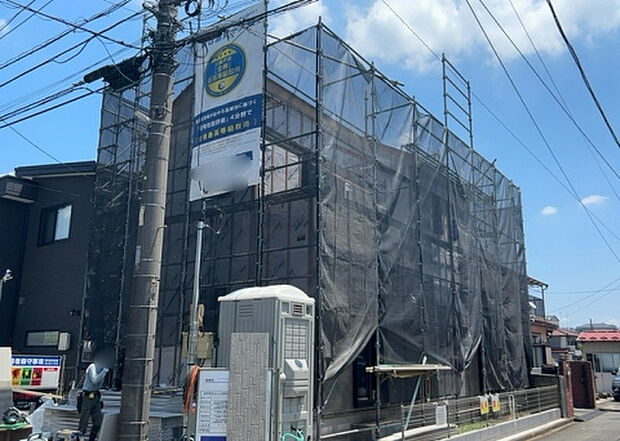 【庭】庭があることでガーデニングや家庭菜園はもちろん、こどもの遊び場やペットを放して遊ぶことができます。また、家の周囲に余裕があるということです。隣地との間があれば、十分な日当たりと、風通しが確保できます。