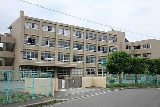 林中学校(約1,924m)