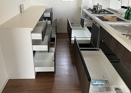 キッチン床下収納