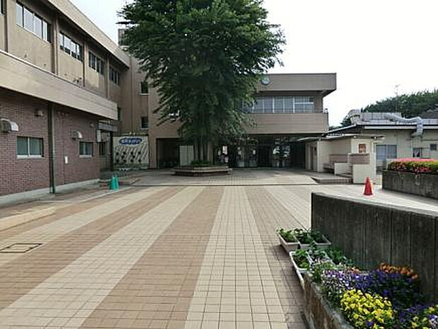 陽光台小学校(約1,080m)