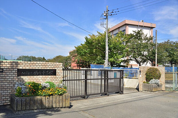 楢原中学校（約279m）