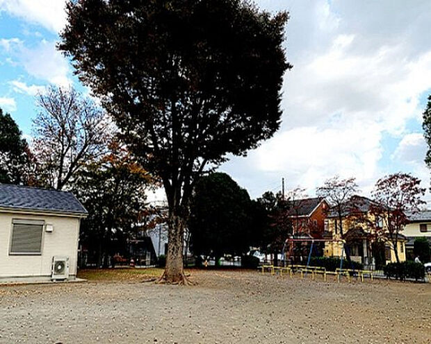散田公園(約248m)