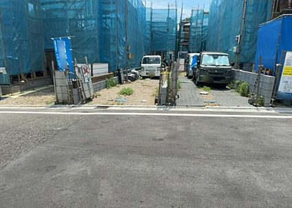 前面道路含む現地写真_2