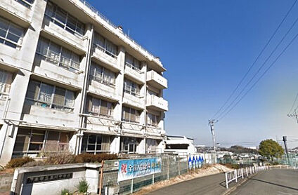 玉川中学校 1351m(徒歩17分)