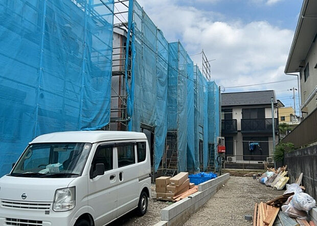 【外観_2】外観は建物の第一印象を決める重要な要素です。複数の方向から見ることで、建物の存在感や周辺との調和、デザインの良さなどがより明確に分かります。お気に入りの建物を見つけてみてください。