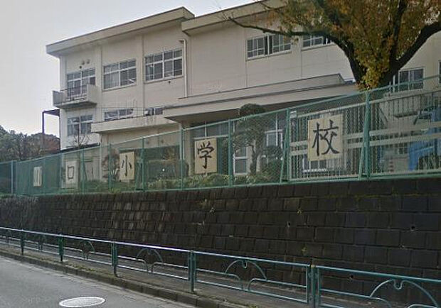 川口小学校(約367m)
