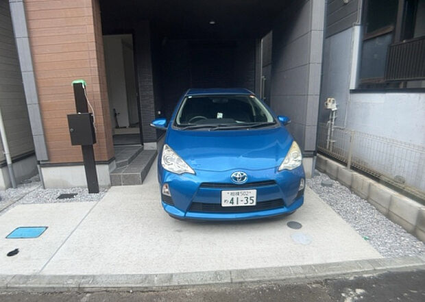【駐車場】駐車場と明記されていても、最小スペースでつくられた駐車場だと大型車は駐車できなかったり、出入りしにくくなったりする可能性があります。お車のサイズと購入したい物件の駐車場のサイズを現地で確認しましょう。