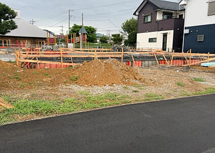 前面道路含む現地写真_3
