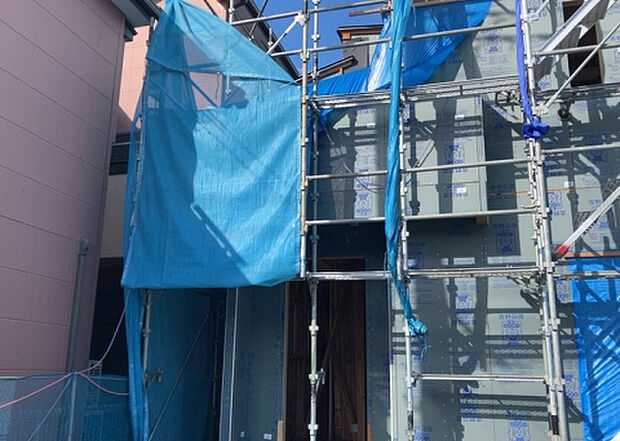 【外観_2】外観は建物の第一印象を決める重要な要素です。複数の方向から見ることで、建物の存在感や周辺との調和、デザインの良さなどがより明確に分かります。お気に入りの建物を見つけてみてください。