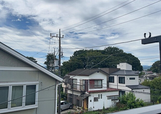 【物件からの展望】眺望を気にして物件を探す場合、前面に建物が建っていないか現地で確認しましょう!前面に建物があると景色はもちろん、日当たりや風通しにも影響が出てきます。住んだ時のことを想像しながら現地見学をしましょう。