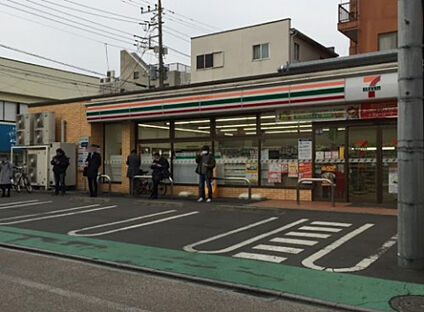 セブンイレブン　相模原東林間五丁目店 217m(徒歩3分)