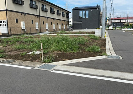 前面道路含む現地写真_3