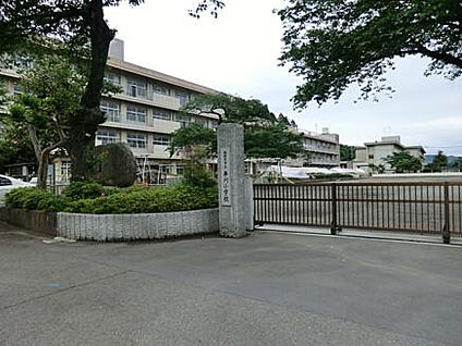串川小学校 1173m(徒歩15分)