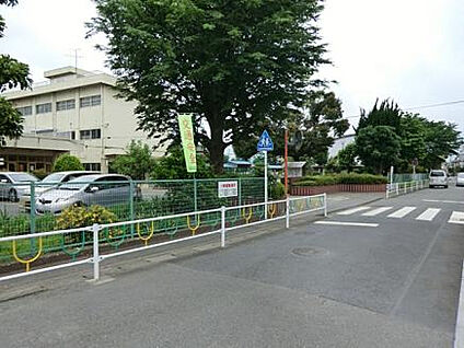 大沼小学校 898m(徒歩12分)
