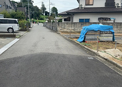 前面道路含む現地写真_3