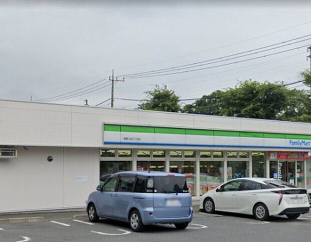 ファミリーマート 座間入谷西店(約653m)