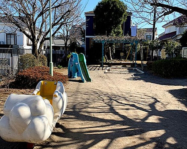 南大谷さくらんぼ公園(約318m)