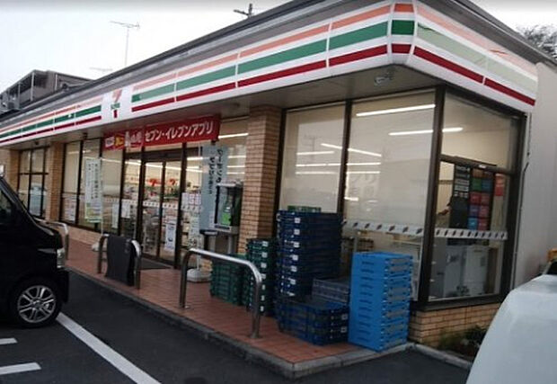 セブンイレブン 八王子散田1丁目店(約511m)