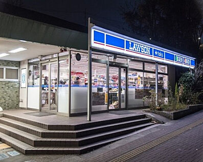LAWSON＋toksすずかけ台店 893m(徒歩12分)