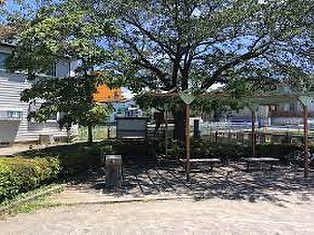 上中村子供広場（約987m）