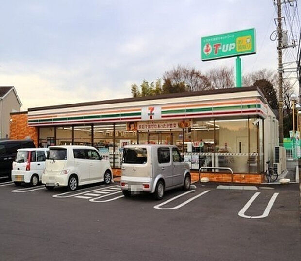 セブンイレブン　厚木恩名三丁目店（約209m）