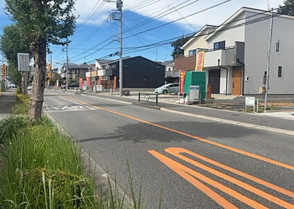 前面道路含む現地写真_3