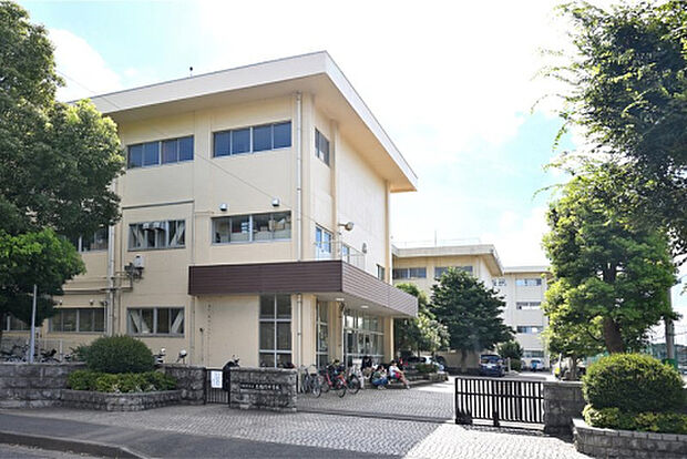 上鶴間中学校（約1,462m）