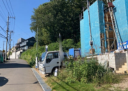 前面道路含む現地写真_3