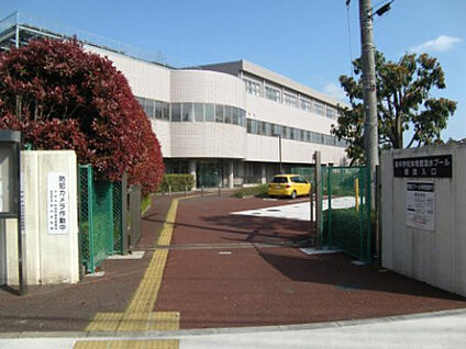 南中学校 788m(徒歩10分)