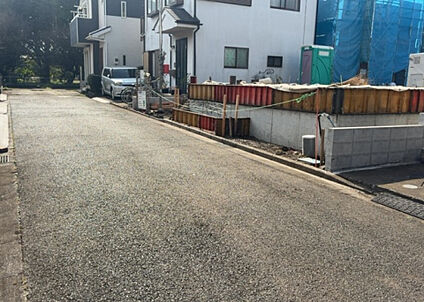 前面道路含む現地写真_3