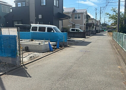 前面道路含む現地写真_3