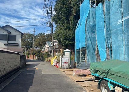 前面道路含む現地写真_2