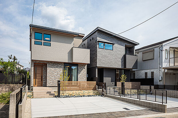 T-1、T-2（ご成約済）／名古屋市内にありながら、広々LDKや庭、駐車場3台を確保したゆとりが魅力。家事動線良好な住まい。