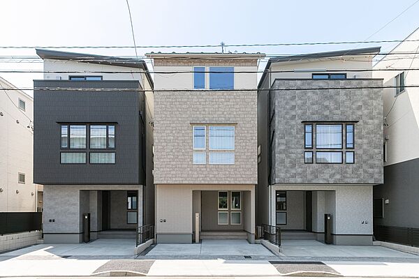 T-1、T-2、T-3／黄金駅まで徒歩7分、地下鉄東山線も利用できるから市内への移動もスムーズ！スーパーやコンビニ、ドラッグストアや小児科が徒歩10分圏内に揃う、利便性と安心感に包まれるロケーション。