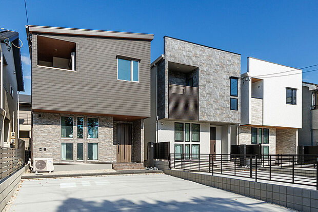 【外観】T-1、T-2（ご成約済み）、T-3／名鉄と城北線が利用できるので名古屋や市内へのアクセスがスムーズ！学校やスーパー、コンビニなどが近く、様々なアクティビティも楽しめる庄内緑地公園も徒歩圏内です。