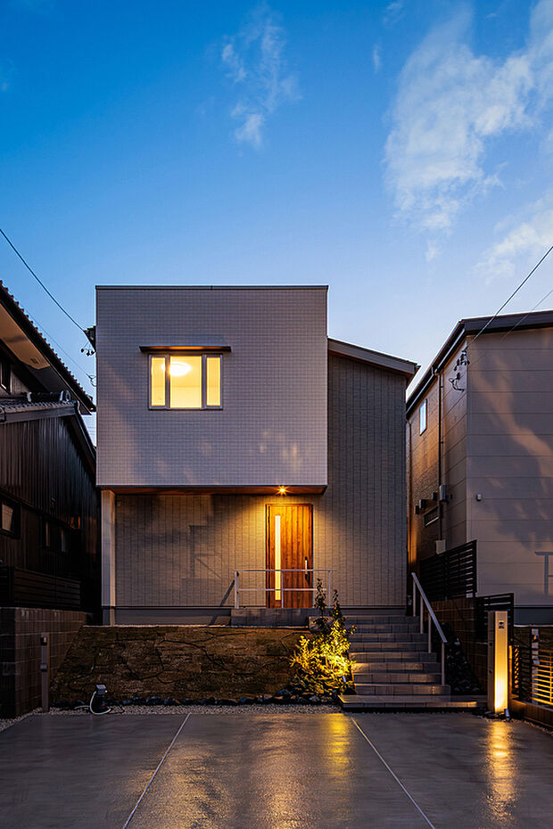 【外観】T-2/夜間外観